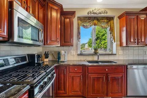 21257 Anderson, Macomb, MI 48044 photo 9