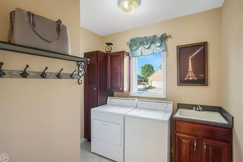 21257 Anderson, Macomb, MI 48044 photo 12