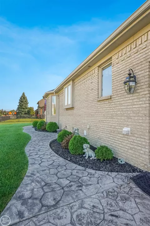 21257 Anderson, Macomb, MI 48044 photo 37