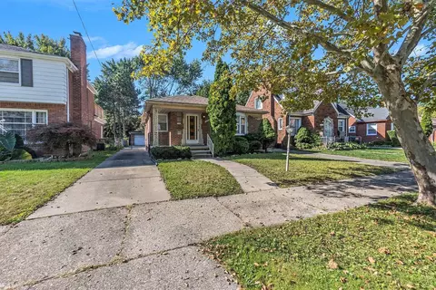 5667 Lannoo, Grosse Pointe, MI 48236