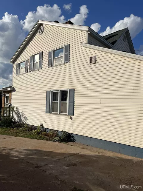 814 N Maple, Ishpeming, MI 49849 photo 4