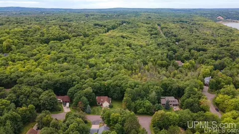 11 W Lots W Sugar Maple, Houghton, MI 49931