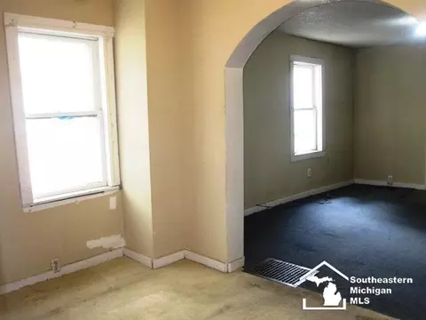 502 Ormsby #504 OSBY, Adrian, MI 49221 photo 4