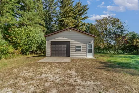 2544 West Riv, Sanford, MI 48657