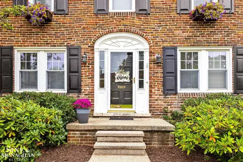 787 Lincoln, Grosse Pointe, MI 48230 photo 2