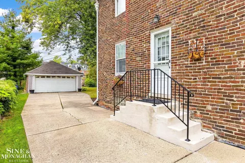 787 Lincoln, Grosse Pointe, MI 48230 photo 27