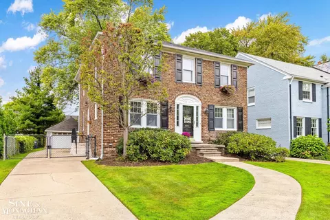 787 Lincoln, Grosse Pointe, MI 48230 photo 28