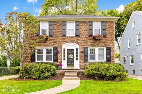 787 Lincoln, Grosse Pointe, MI 48230