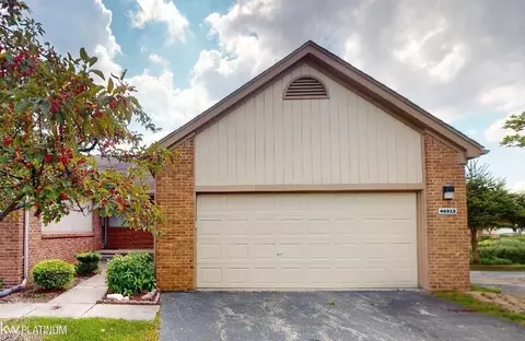 46910 Country, Macomb Twp, MI 48044