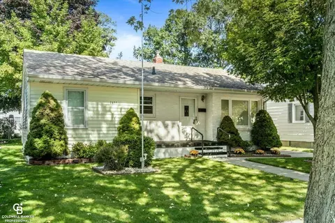1435 Sanborn St, Port Huron, MI 48060
