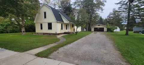 68826 S Forest Ave, Richmond, MI 48062