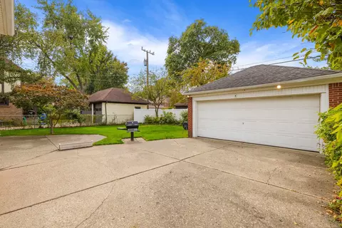 1371 Bedford, Grosse Pointe Park, MI 48230 photo 5