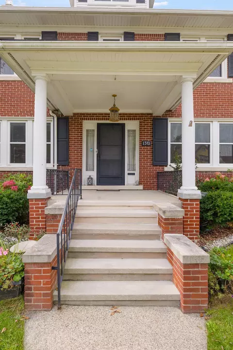 1371 Bedford, Grosse Pointe Park, MI 48230 photo 3