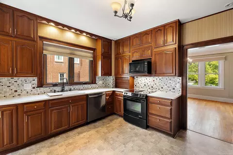 1371 Bedford, Grosse Pointe Park, MI 48230 photo 13