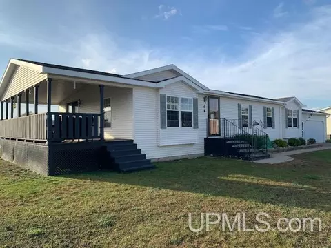 1620 Willow Crk #6, Escanaba, MI 49829