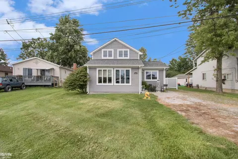 8492 Dixie, Fair Haven, MI 48023