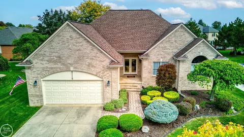 47116 Chippenham, Shelby Township, MI 48315