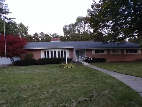 2750 Clairmount, Saginaw, MI 48606