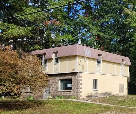 820 N Clare, Harrison, MI 48625 photo 17