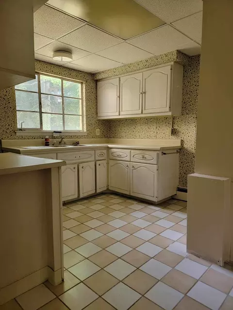 820 N Clare, Harrison, MI 48625 photo 2