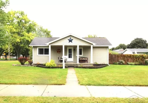 1304 Borton Ave, Essexville, MI 48732
