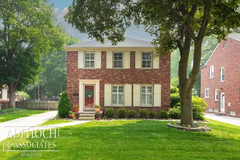 445 Roland, Grosse Pointe Farms, MI 48236