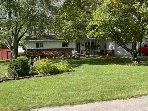 1876 S Van Buren, Reese, MI 48757