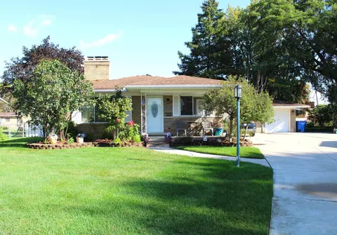 29242 Lorraine, Warren, MI 48093