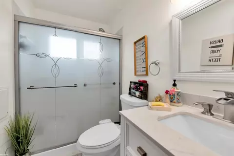 31148 E Lyons, Warren, MI 48092 photo 14