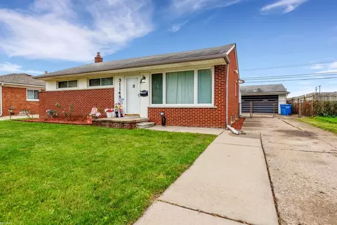 31148 E Lyons, Warren, MI 48092 photo 2