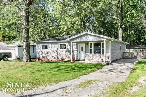 2111 Michigan, Algonac, MI 48001