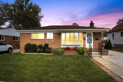 23133 Euclid, Saint Clair Shores, MI 48082