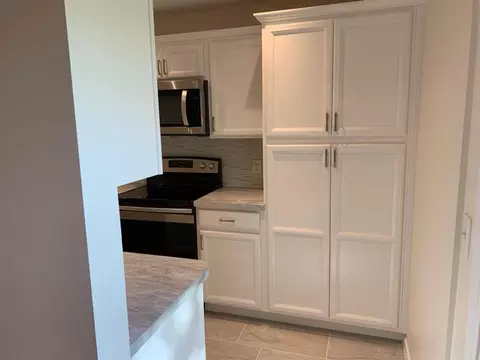 5220 Highland Shrs, Flushing, MI 48433 photo 2