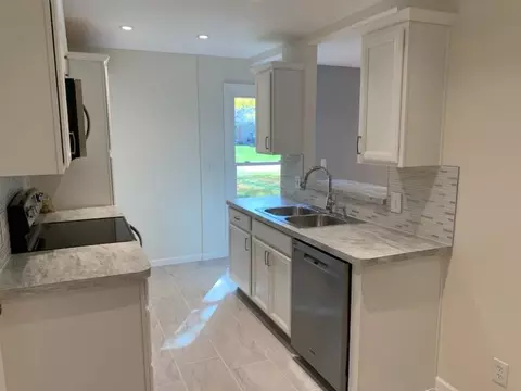 5220 Highland Shrs, Flushing, MI 48433 photo 4