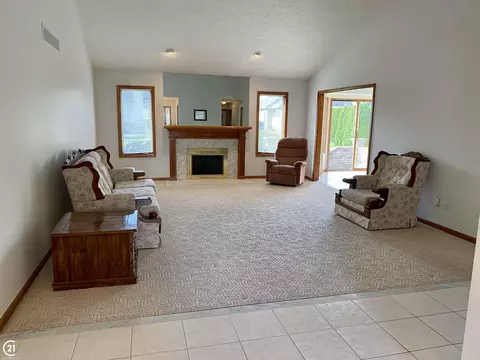 19040 Elmer, Macomb, MI 48044 photo 9