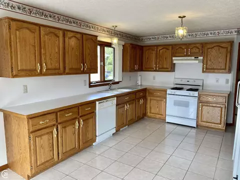 19040 Elmer, Macomb, MI 48044 photo 14