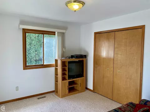 19040 Elmer, Macomb, MI 48044 photo 25