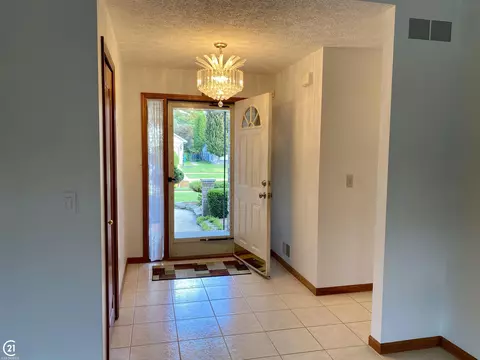 19040 Elmer, Macomb, MI 48044 photo 7