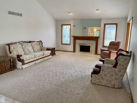 19040 Elmer, Macomb, MI 48044 photo 11