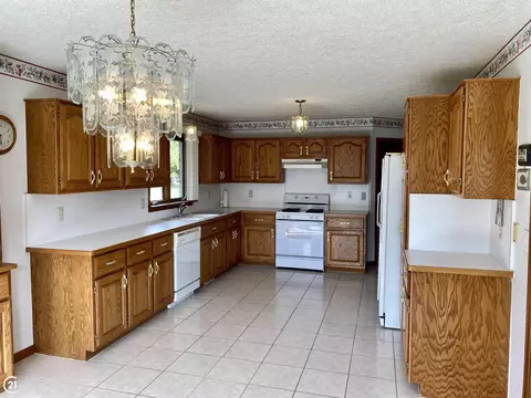 19040 Elmer, Macomb, MI 48044 photo 13