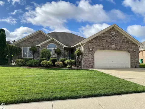 19040 Elmer, Macomb, MI 48044