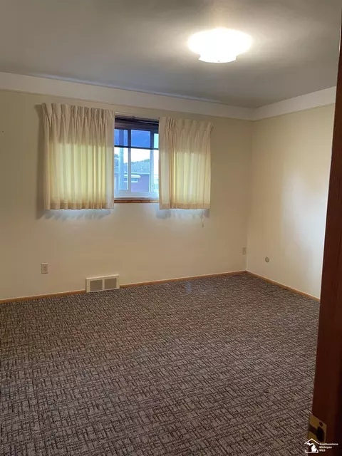 31256 Gilbert Dr, Warren, MI 48093 photo 31