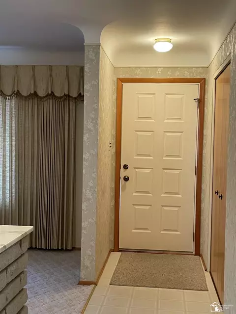 31256 Gilbert Dr, Warren, MI 48093 photo 10