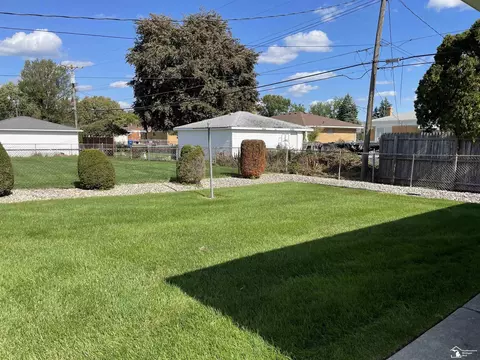 31256 Gilbert Dr, Warren, MI 48093 photo 9
