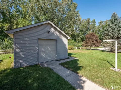 1725 Hendricks, Monroe, MI 48162 photo 8