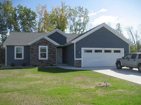 952 Under Wood, Essexville, MI 48732