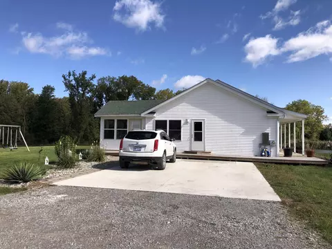 271 E Riv, Kawkawlin, MI 48631 photo 3