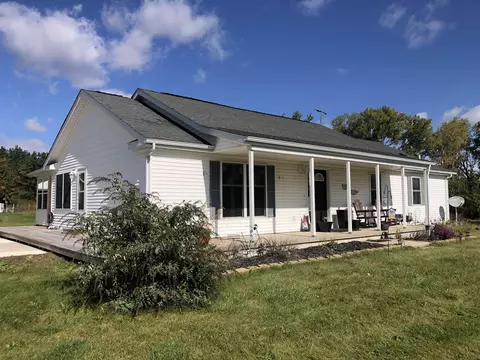 271 E Riv, Kawkawlin, MI 48631 photo 2