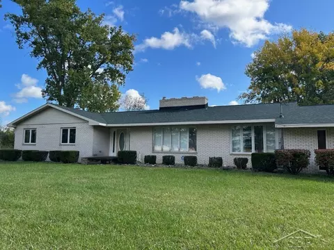 5795 East Rd, Saginaw, MI 48601