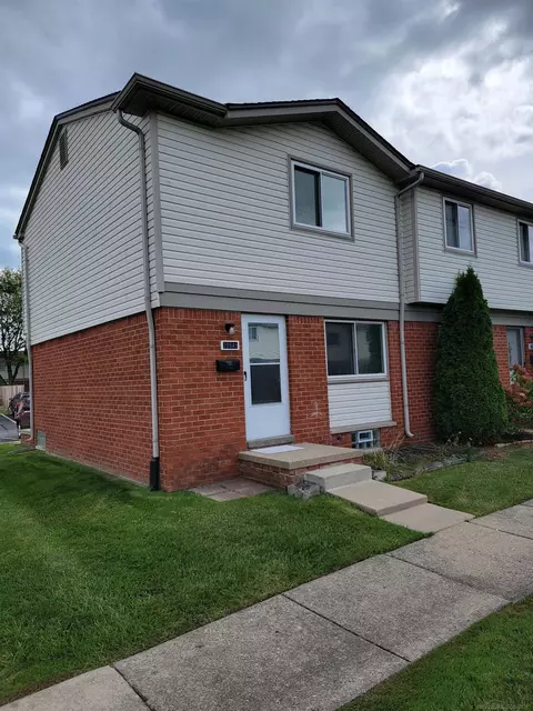 20849 Washington, Roseville, MI 48066